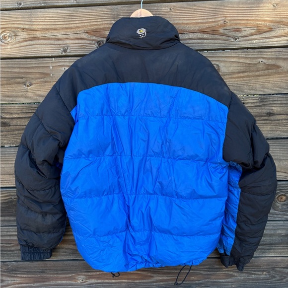 Vintage Mountain Hardwear Puffer Jacket in rare blue color way - Picture 6 of 6
